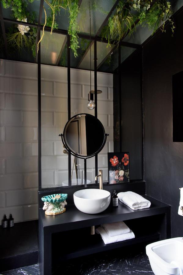 Velona's Jungle Luxury Couette-café